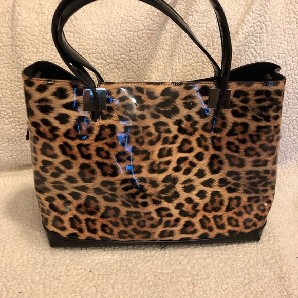 Leopard Print Handbag - Picture 2 of 4